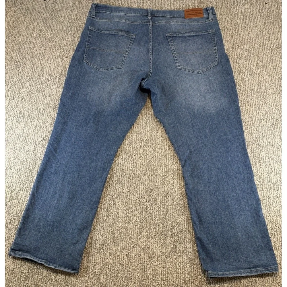 Lucky Brand 223 Straight 5-Pocket Stretch Denim Jeans. Medium Wash, Men's 38*x30